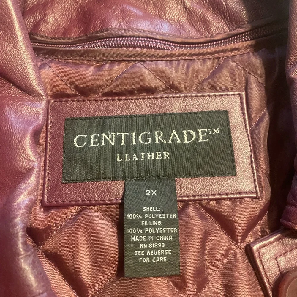 Elegant Women's Leather Jacket in Rich Purple - Picture 6 of 8
